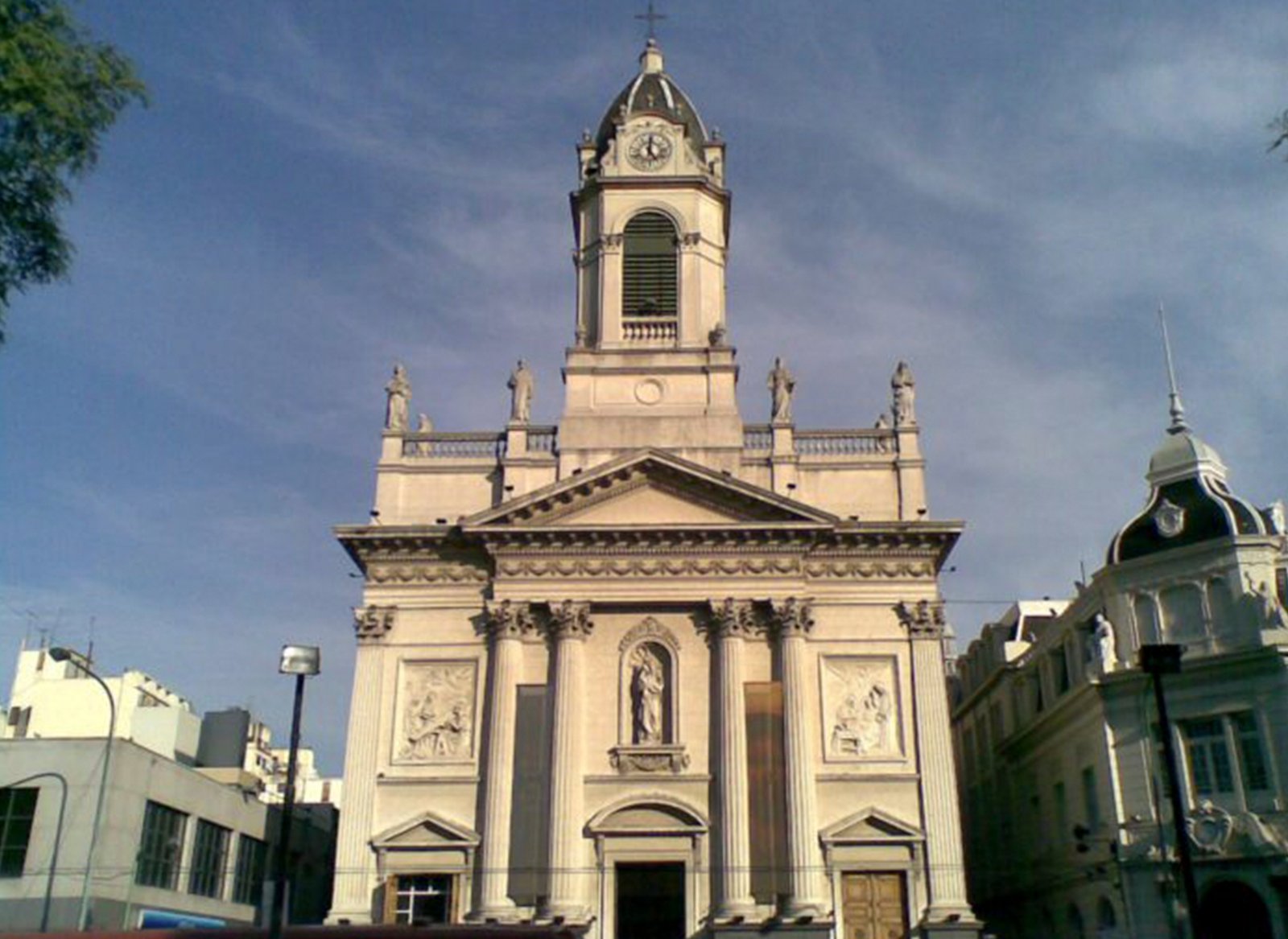 San-José-de-la-Basílica-de-Flores