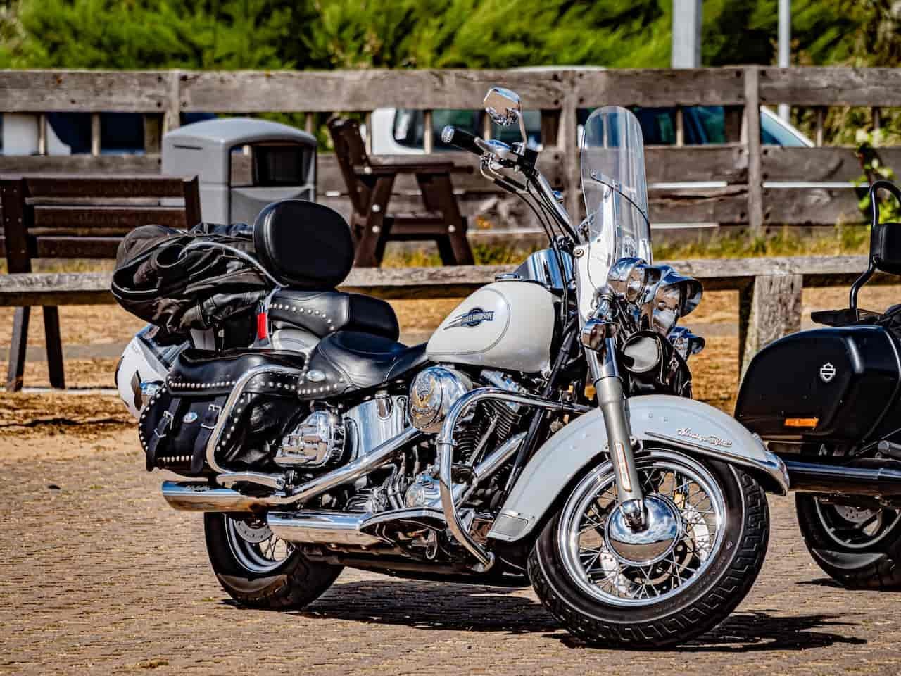 Harley Davidson Road King, un icono de la carretera con estilo y potencia incomparables